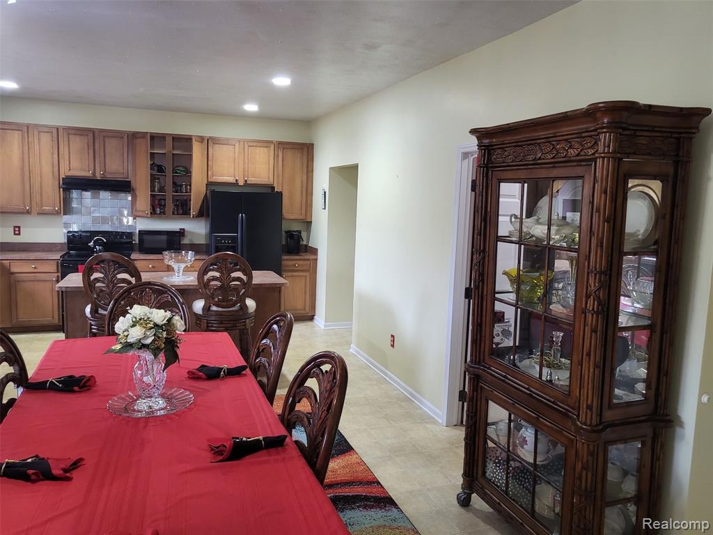 5216 Northwood Road, Grand Blanc, MI 48439 — Photo 8