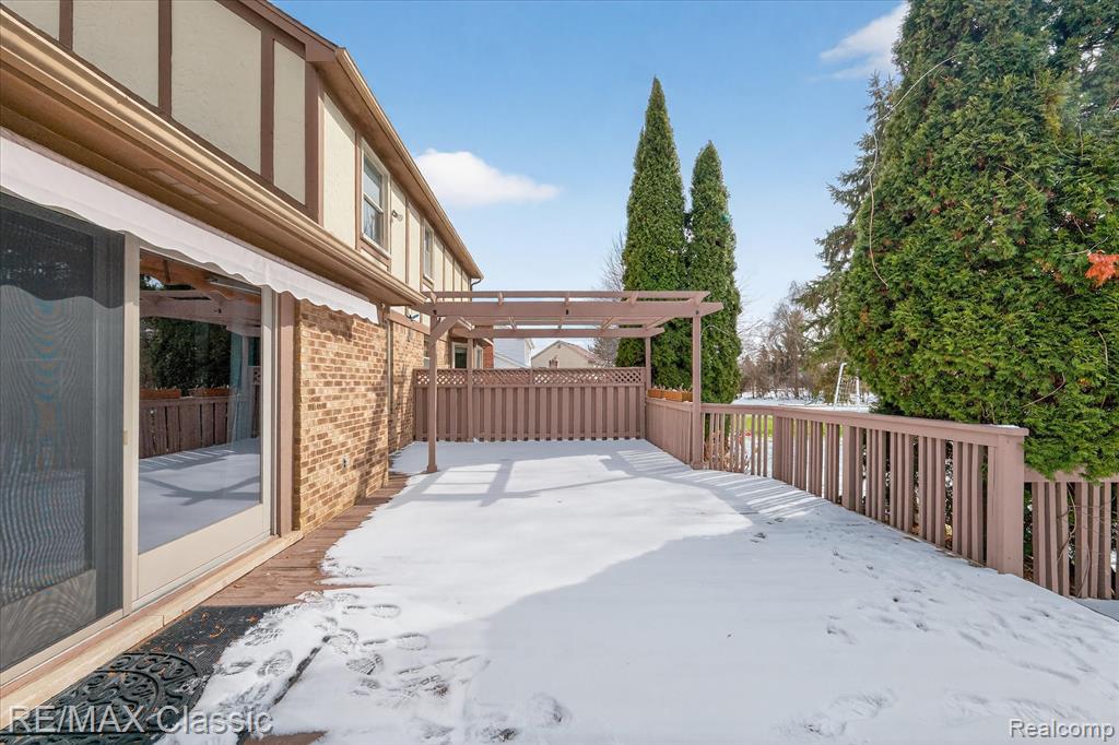 9377 Pineview Drive, Plymouth, MI 48170 — Photo 42