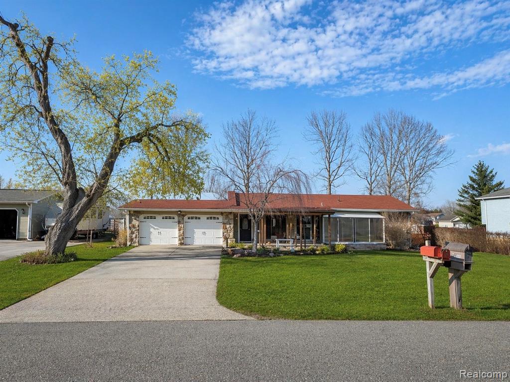 5312 Northway Drive, Swartz Creek, MI 48473 — front exterior