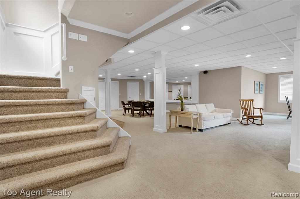6369 Peach Tree Court, Rochester Hills, MI 48306 — Photo 37