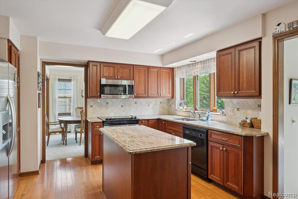 48721 W Normandy Court, Plymouth, MI 48170 — Photo 12