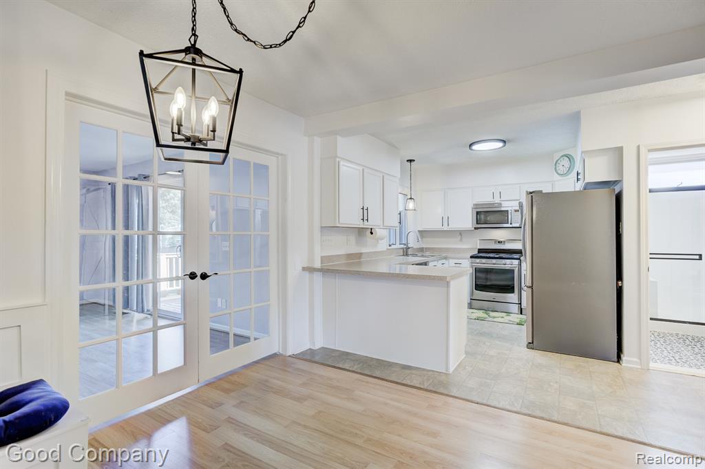 934 Lockwood Road, Royal Oak, MI 48067 — Photo 24