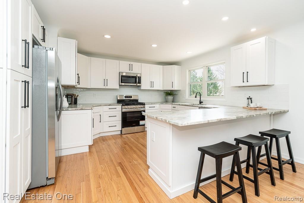3210 Lake George Road, Oakland, MI — Photo 9