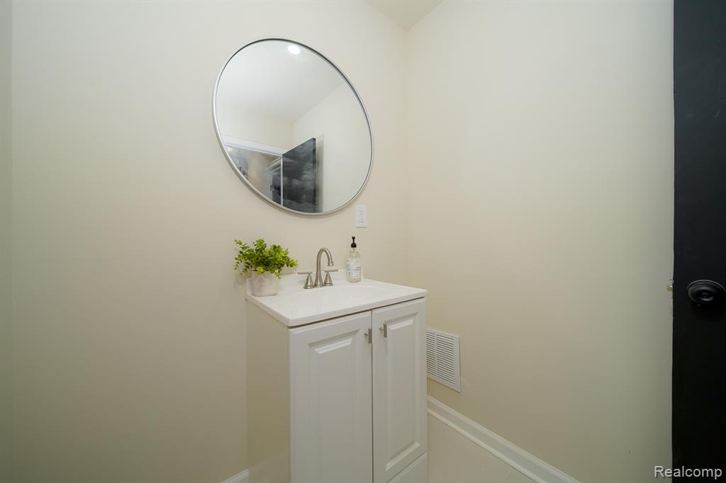 5911 Audubon Road, Detroit, MI 48224 — Photo 45
