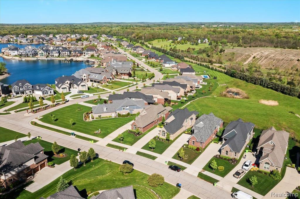 8350 STONEY CREEK Drive, South Lyon, MI 48178 — Photo 45