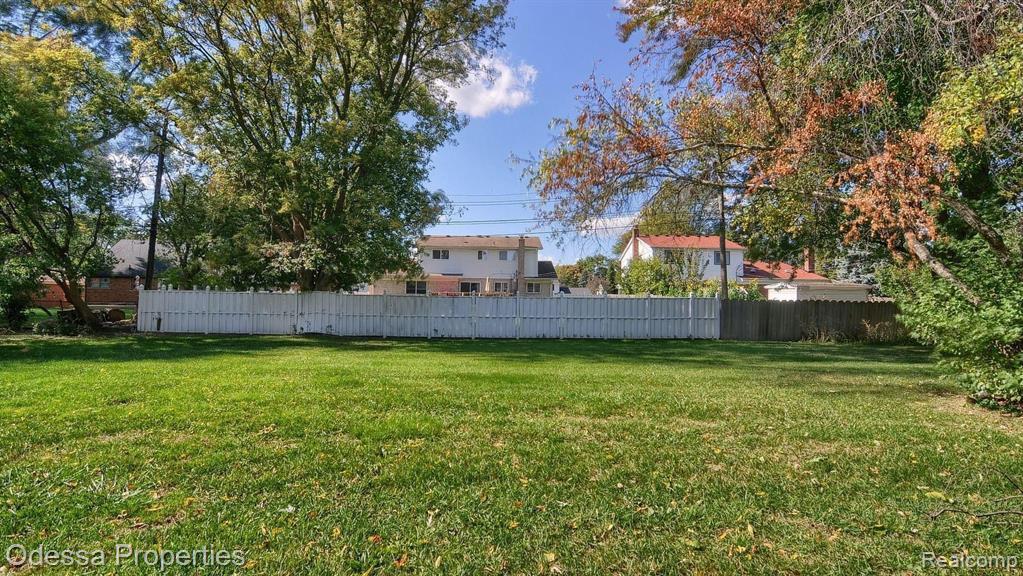 42431 MOUND Road, Sterling Heights, MI 48314 — Photo 32