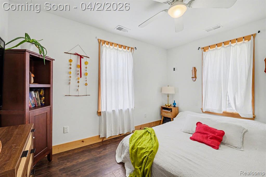 1233 Carman Street, Burton, MI 48529 — Photo 9
