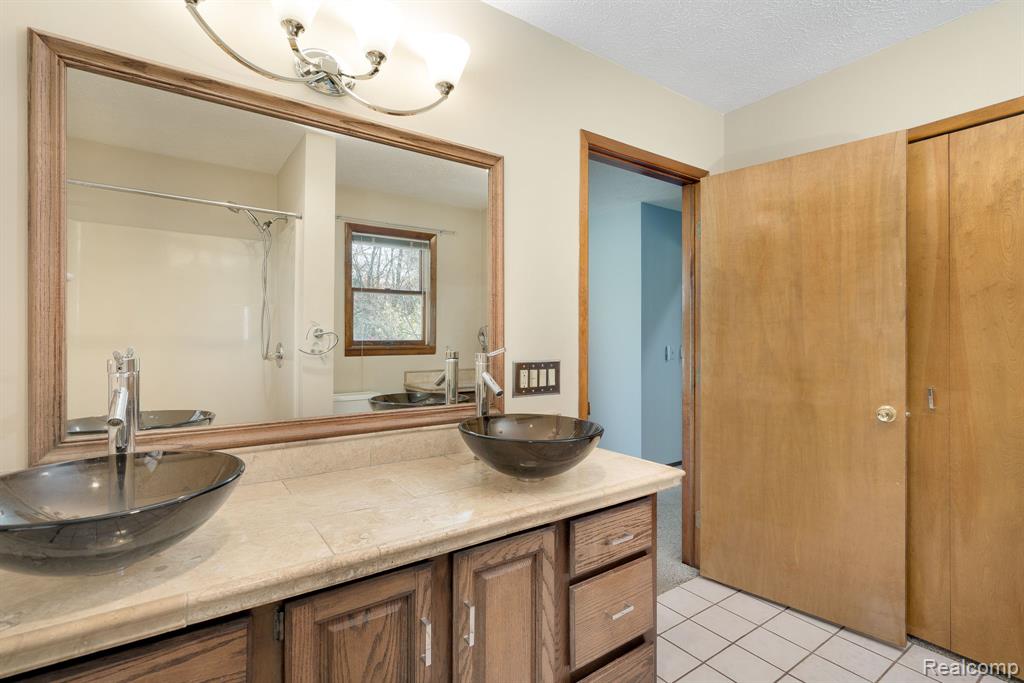 9721 Klais Road, Clarkston, MI 48348 — Photo 26
