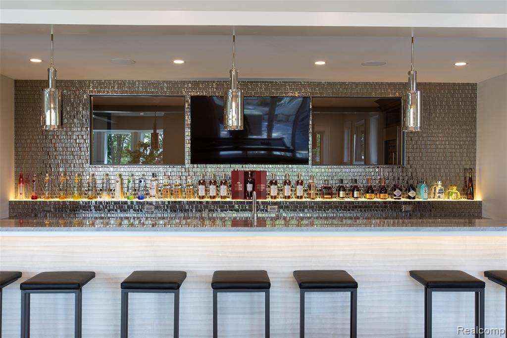556 Barrington Court, Bloomfield Hills, MI 48304 — Photo 21
