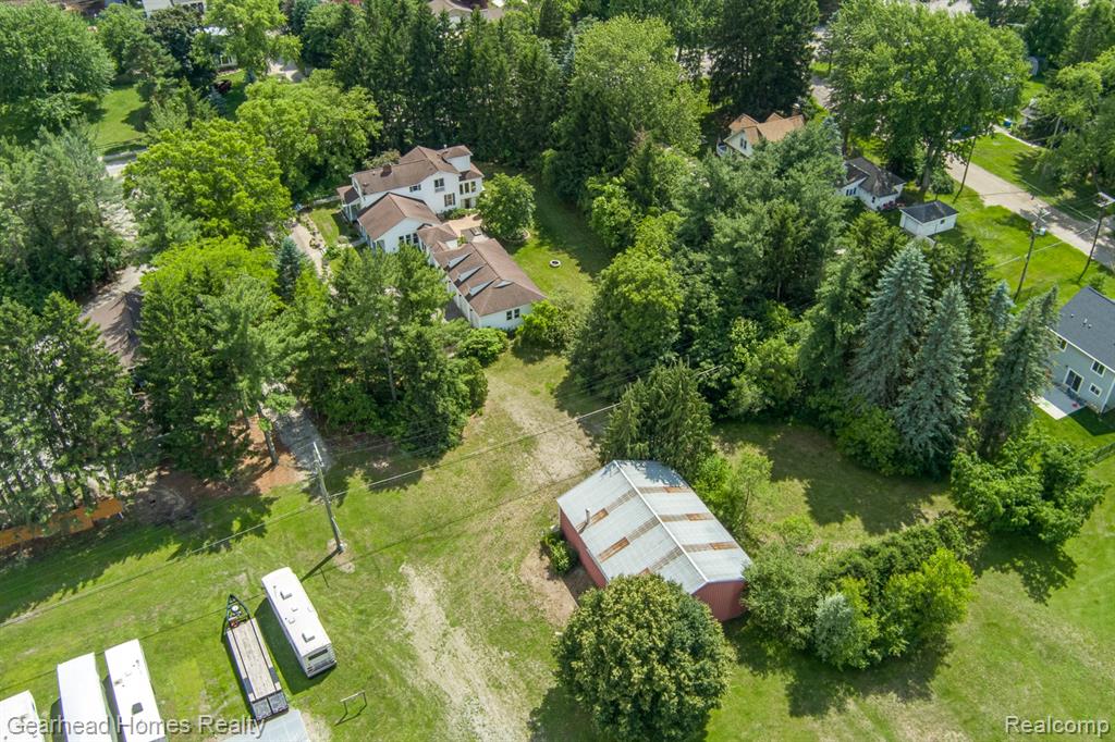 6296 Elizabeth Lake Road, Waterford, MI 48327 — Photo 98