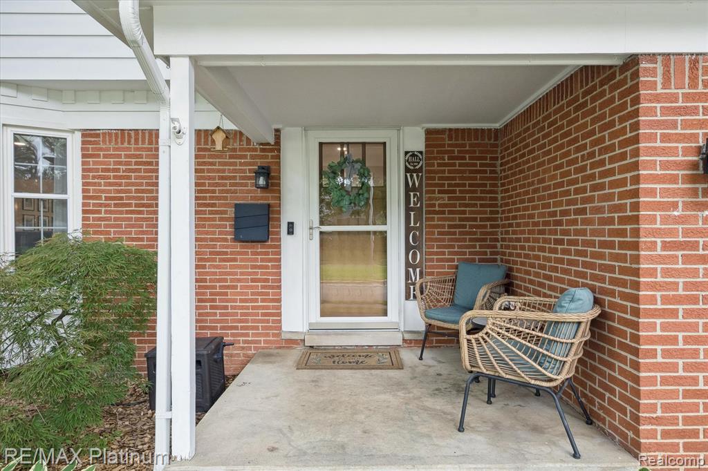 572 Old Creek Drive, Saline, MI 48176 — Photo 3