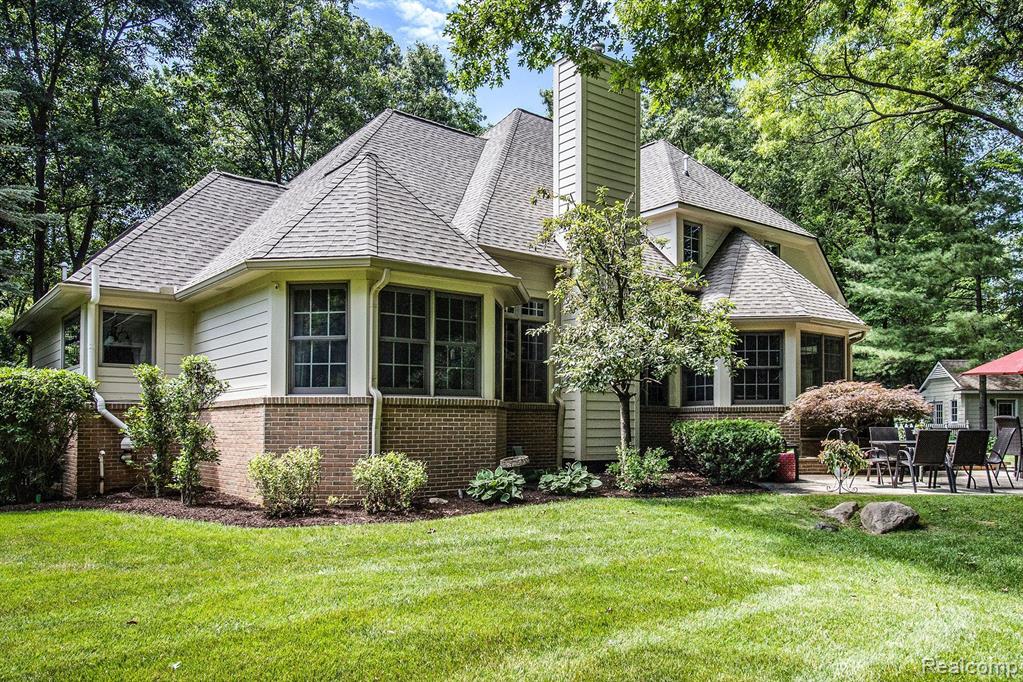 5259 PINEWOOD Drive, Brighton, MI 48116 — Photo 50