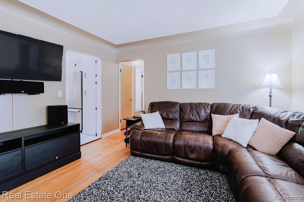 52471 Ihla Street, Shelby Twp, MI 48316 — Photo 6