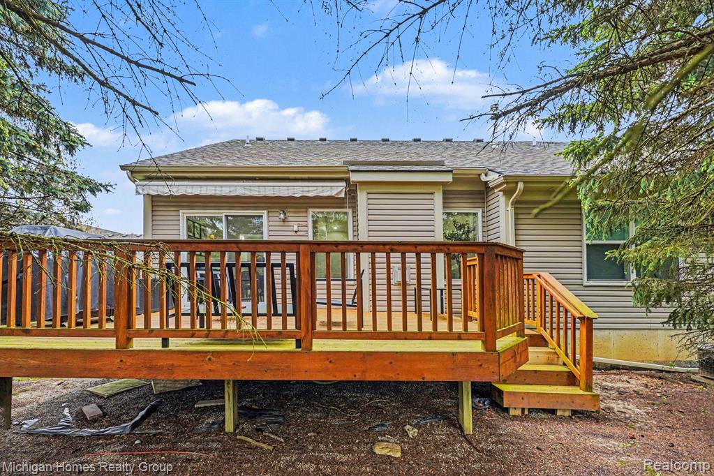 2070 S Red Maple Lane S, 106, Commerce Twp, MI 48390 — Photo 15