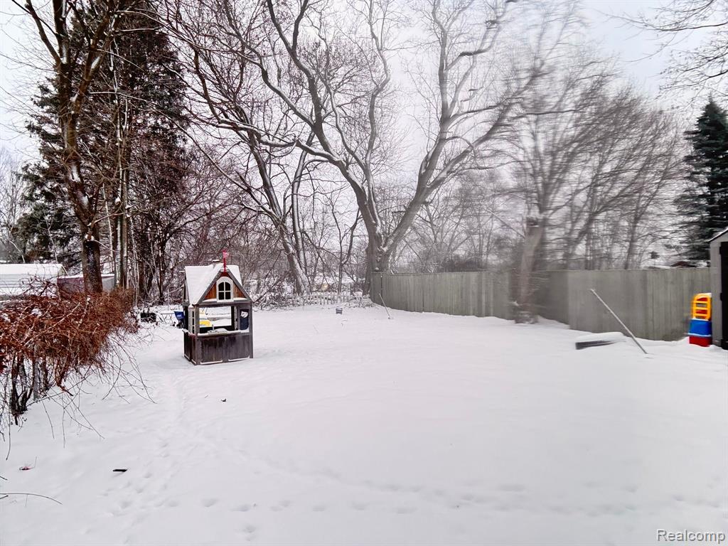 403 Fenwick Street, Holly, MI 48442 — Photo 17