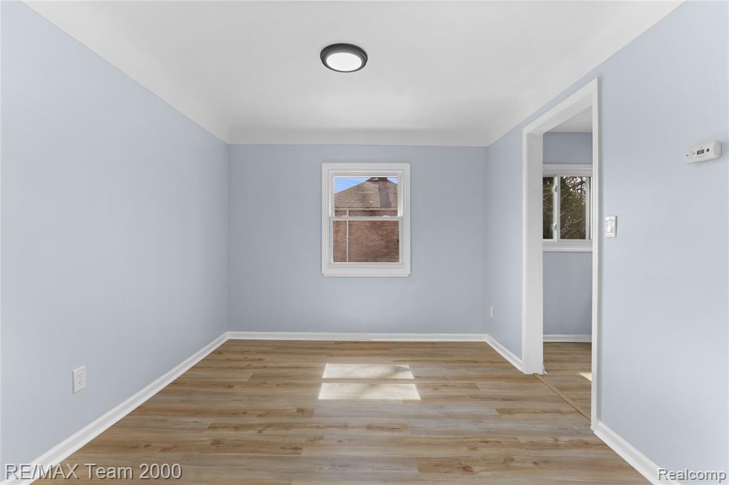21171 Westhampton Street, Oak Park, MI 48237 — Photo 17