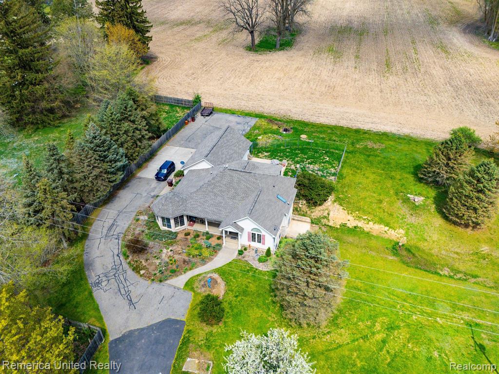5069 BELL OAK Road, Webberville, MI 48892 — Photo 41