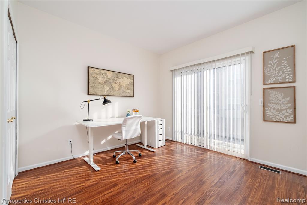 25558 Portico Lane, Novi, MI — Photo 18
