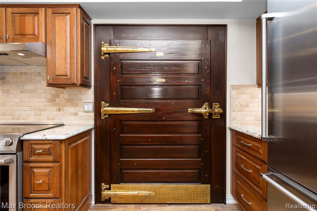 5867 BRAVO COURT, Orchard Lake Village, MI 48324 — Photo 67