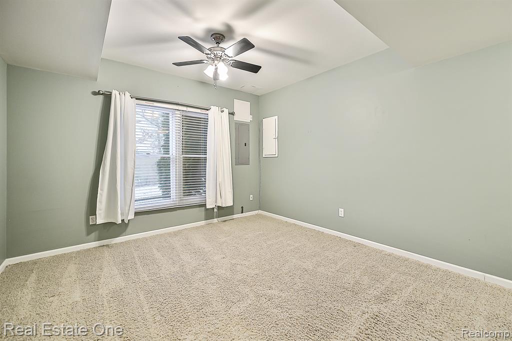 941 PERSIMMON Drive, Brighton, MI 48116 — Photo 37