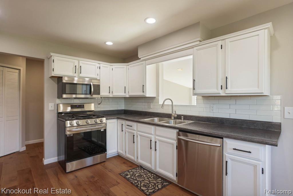6960 GARFIELD Road, Freeland, MI 48623 — Photo 12