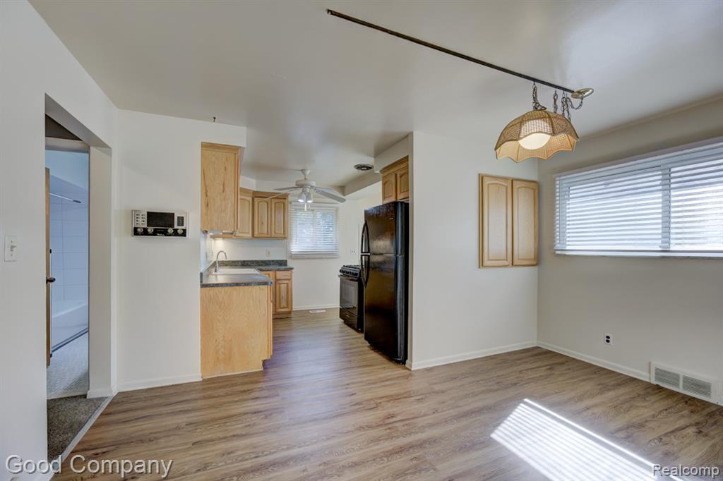 8961 Laurence Avenue, Allen Park, MI 48101 — Photo 6