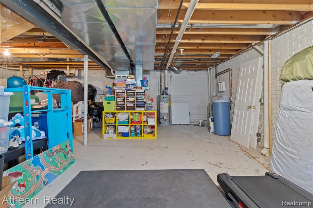4335 Pondview Drive, Swartz Creek, MI 48473 — Photo 35