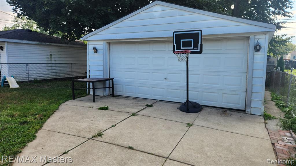 7564 Clippert Street, Taylor, MI 48180 — Photo 20