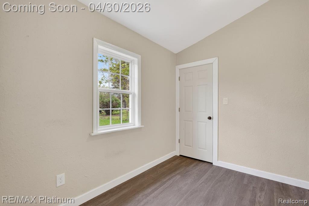 2417 Howald Avenue, Flint, MI 48504 — Photo 16