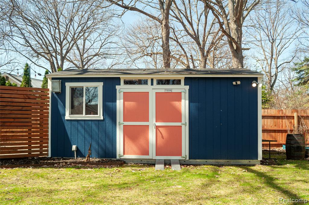 802 Catalpa Drive, Royal Oak, MI 48067 — Photo 32