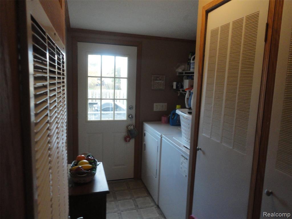 1092 Cameron Circle, Monroe, MI 48161 — Photo 12