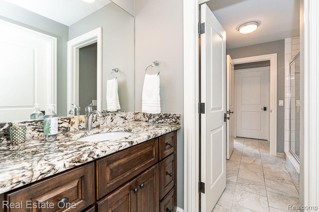611 Wellington Circle, Rochester Hills, MI 48309 — Photo 64