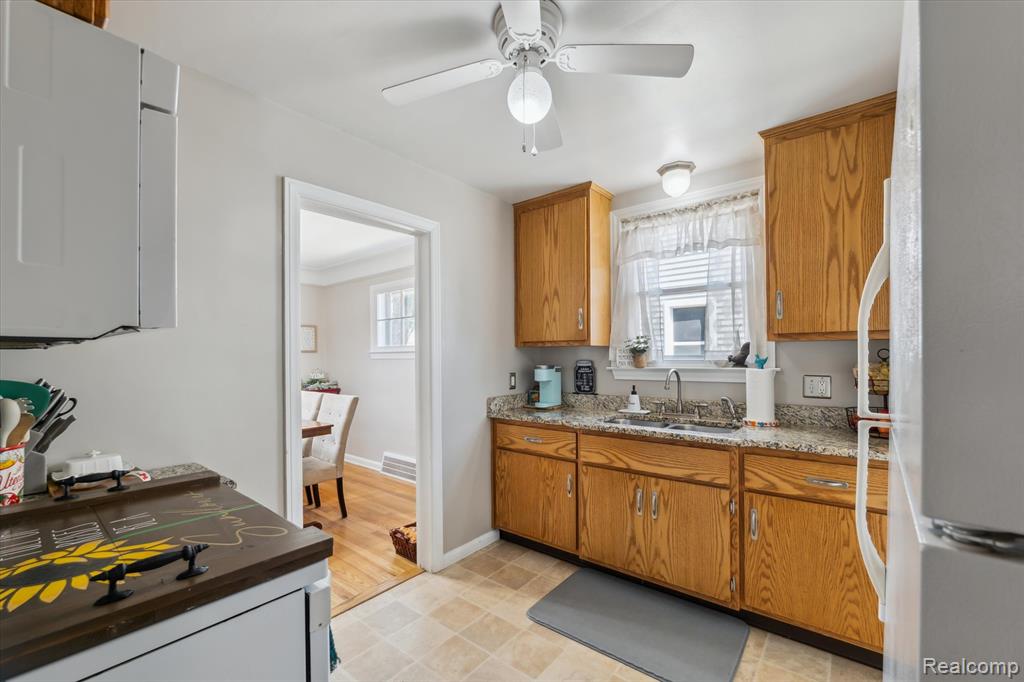 6839 Weddel Street, Taylor, MI 48180 — Photo 12