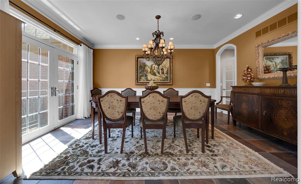 4502 Forest Edge Lane, West Bloomfield, MI 48323 — Photo 14