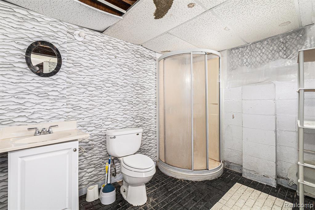 9336 SUSSEX St Street, Detroit, MI 48228 — Photo 17