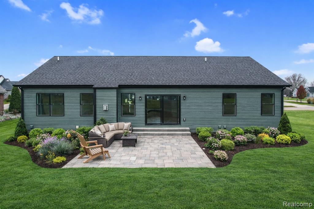 7246 Geraldine Circle, Swartz Creek, MI 48473 — Photo 17