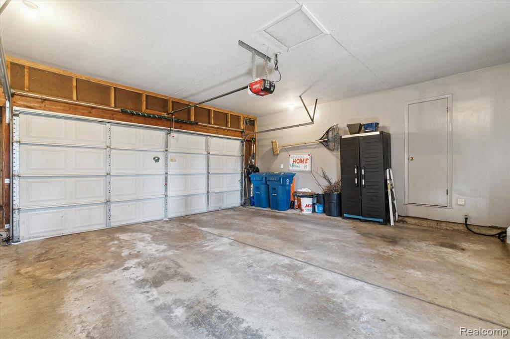540 WESTOVER Pass, Grand Blanc, MI 48439 — Photo 32