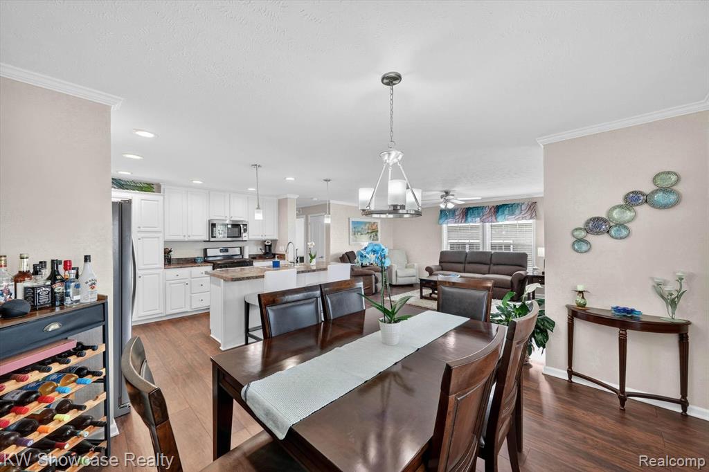 52525 Willow Wood Court, Chesterfield, MI — Photo 10