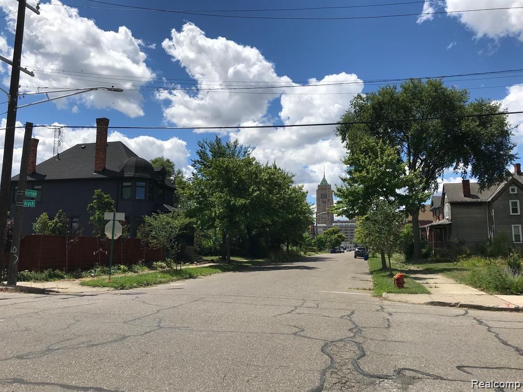 408 HORTON Street, Detroit, MI 48202 — Photo 15