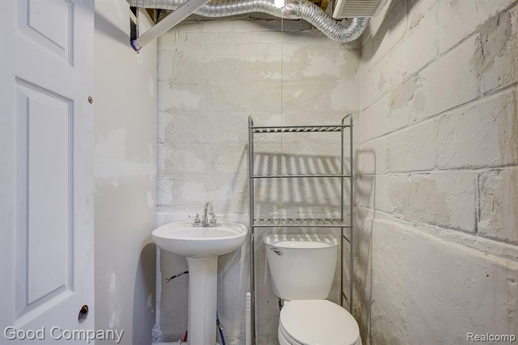 18669 Coyle Street, Detroit, MI 48235 — Photo 33