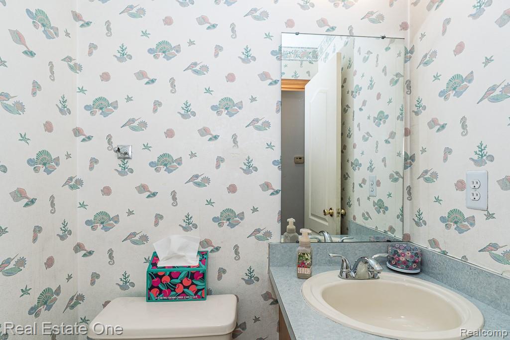 48749 Smokey Glen Court, New Baltimore, MI — Photo 31