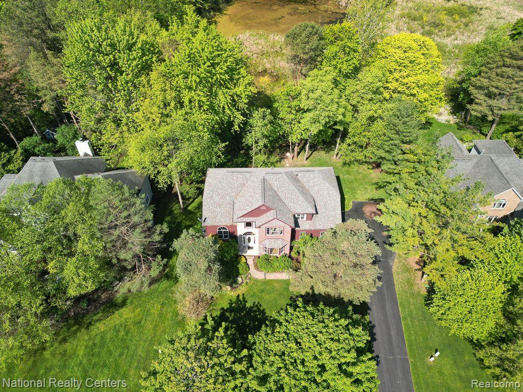 7914 BROOKWOOD Drive, Clarkston, MI 48348 — Photo 42