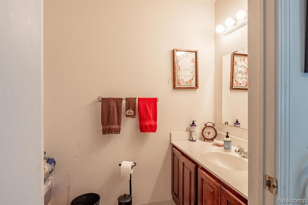 16233 TERRACE VILLAGE Drive, Taylor, MI 48180 — Photo 11