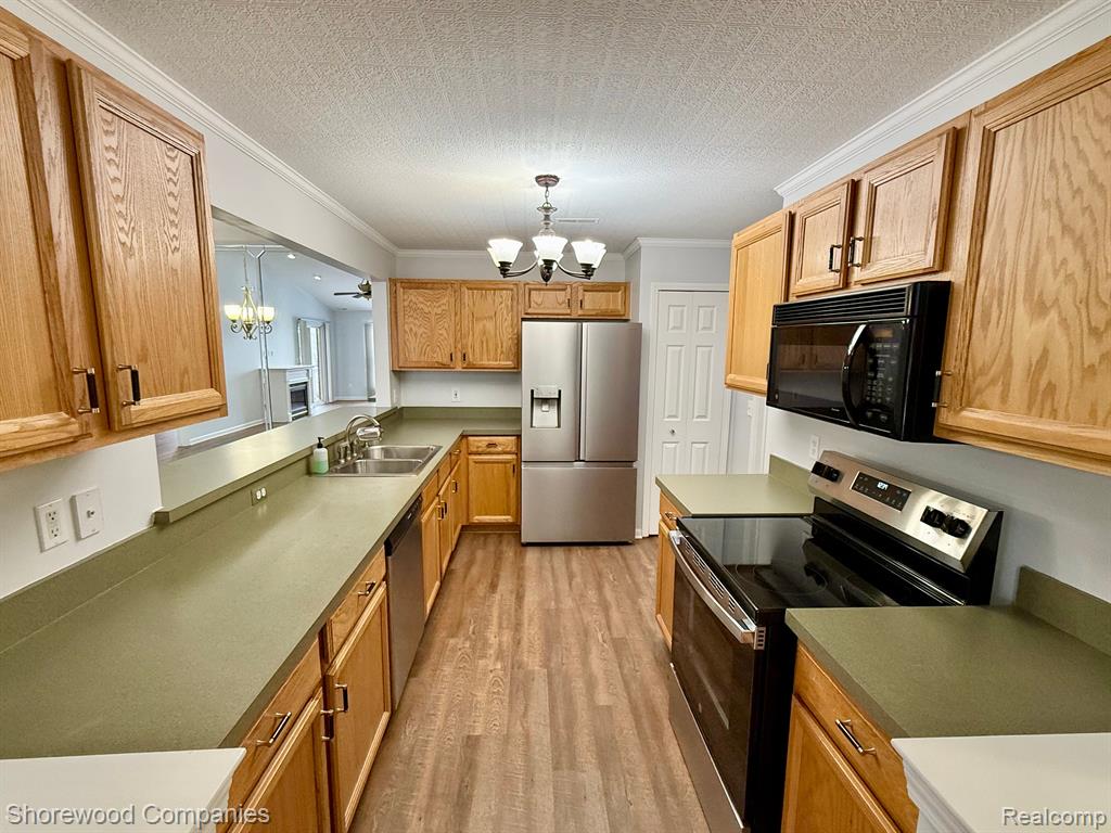 46116 Rhodes Drive, Macomb, MI 48044 — Photo 6