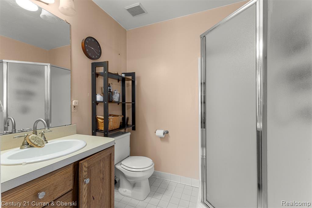 250 Chestnut Street, Wyandotte, MI 48192 — Photo 11