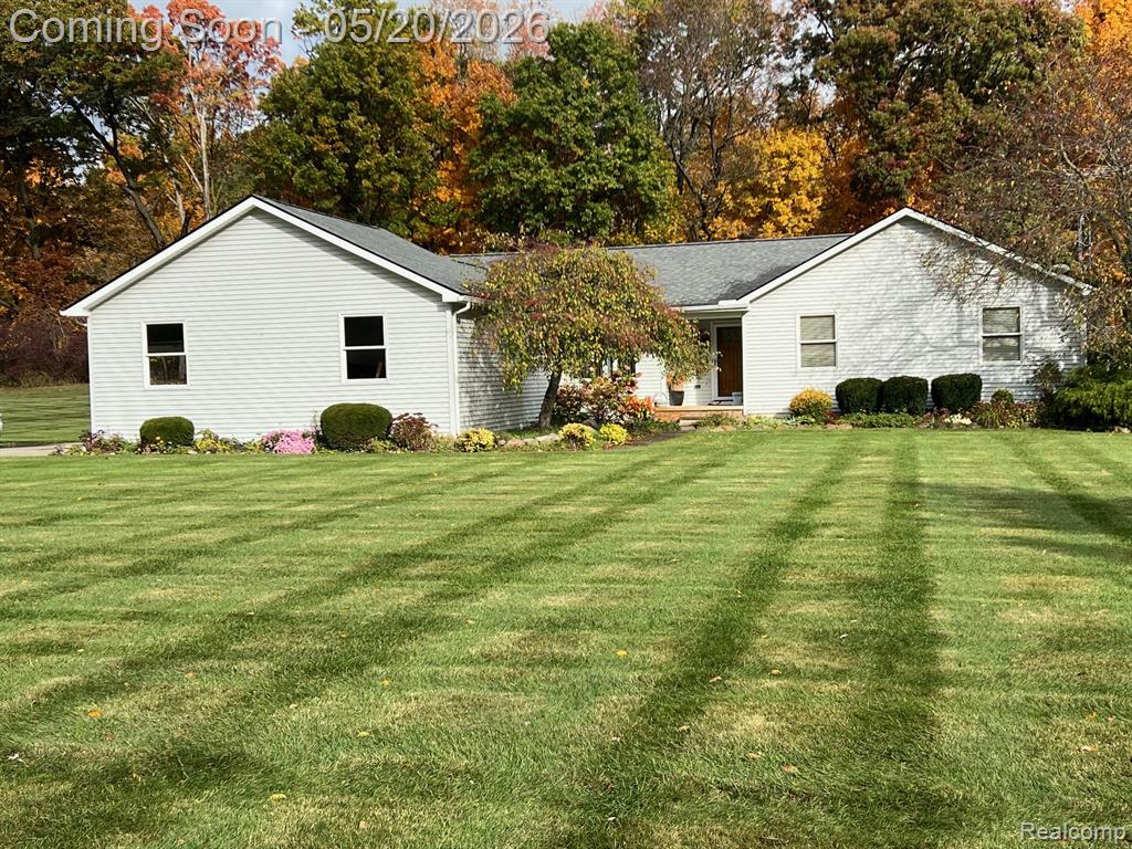 6895 Fairway, Howell, MI 48843 — front exterior