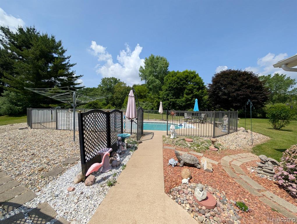 4005 Indian Camp Trail, Howell, MI 48855 — Photo 27