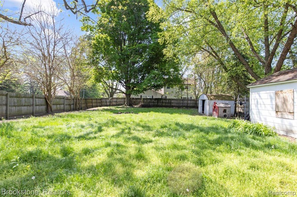 325 N Ann Street, Byron, MI 48418 — Photo 9
