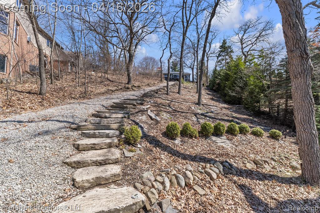 3525 Whitfield Drive, Waterford, MI 48329 — Photo 2