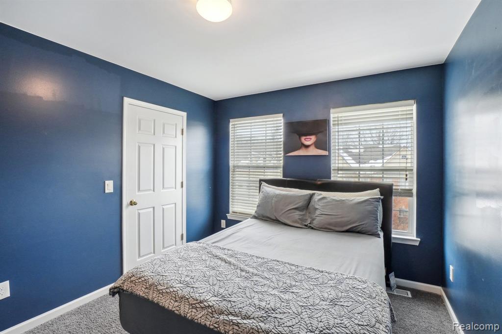 56706 LONGHORN Drive, Shelby Twp, MI 48316 — Photo 15